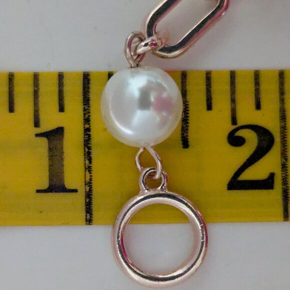 Guess Chunky rose gold tone with faux pearl Runway Bracelet! - Picture 2 of 5
